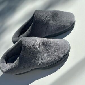 gray memory foam slipper - open box new SIZE 7.5-8
